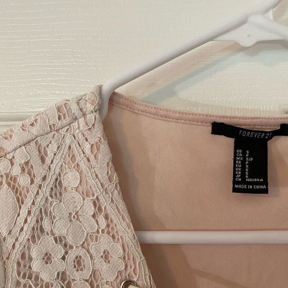 White lace crop top - Picture 3 of 4